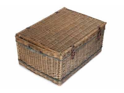 28" ANTIQUE WASH ROPE HANDLED TRUNK