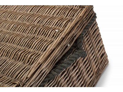 24" ANTIQUE WASH ROPE HANDLED TRUNK