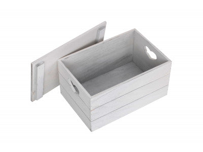 SMALL VINTAGE HEART CUT-OUT BOX