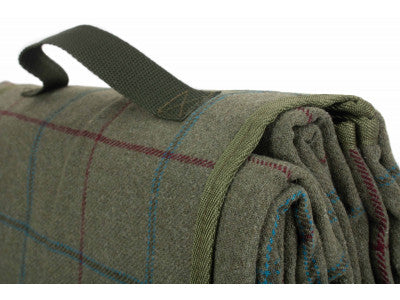 GREEN TWEED PICNIC BLANKET