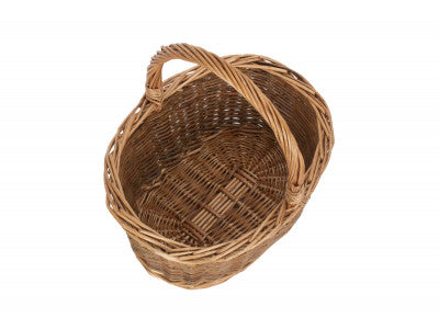 CHILD'S COUNTRY OVAL SHOPPER