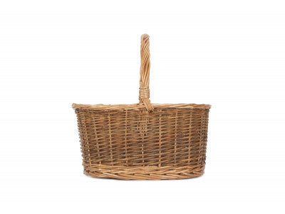 CHILD'S COUNTRY OVAL SHOPPER