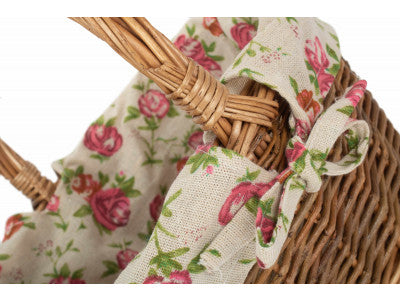 CHILD'S COUNTRY OVAL SHOPPER with GARDEN ROSE LINING