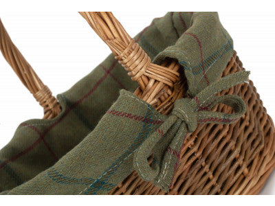 CHILD'S COUNTRY OVAL SHOPPER with GREEN TWEED LINING