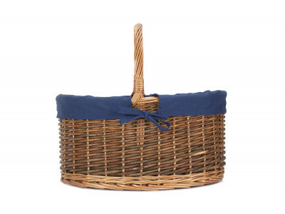 COUNTRY OVAL SHOPPER with NAVY LINING