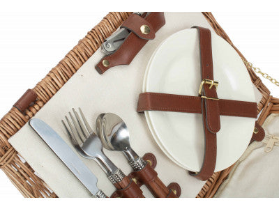 2 PERSON CLASSIC PICNIC HAMPER